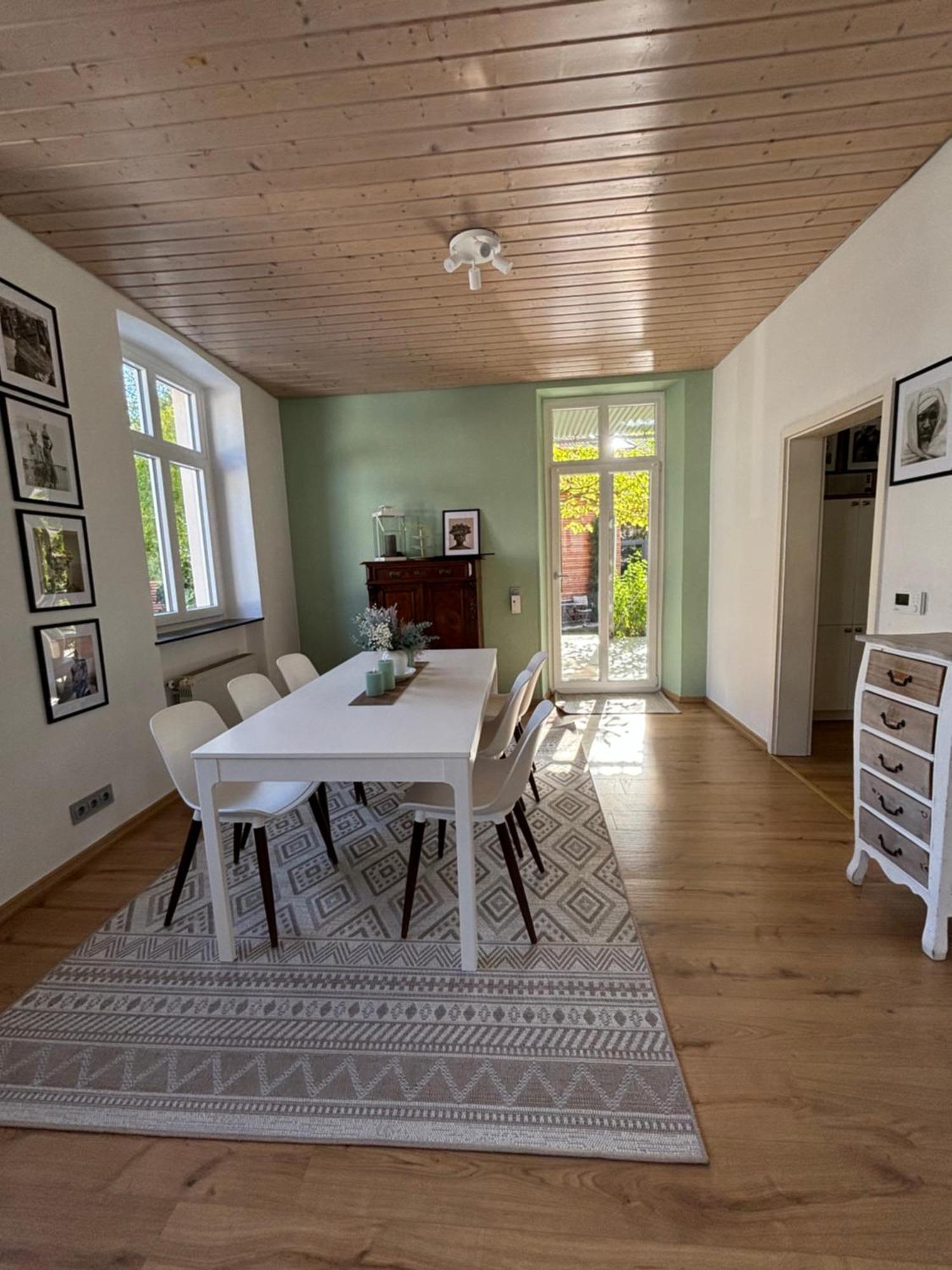 Ferienwohnung Am Ostpark ランダウ・イン・デア・プファルツ エクステリア 写真